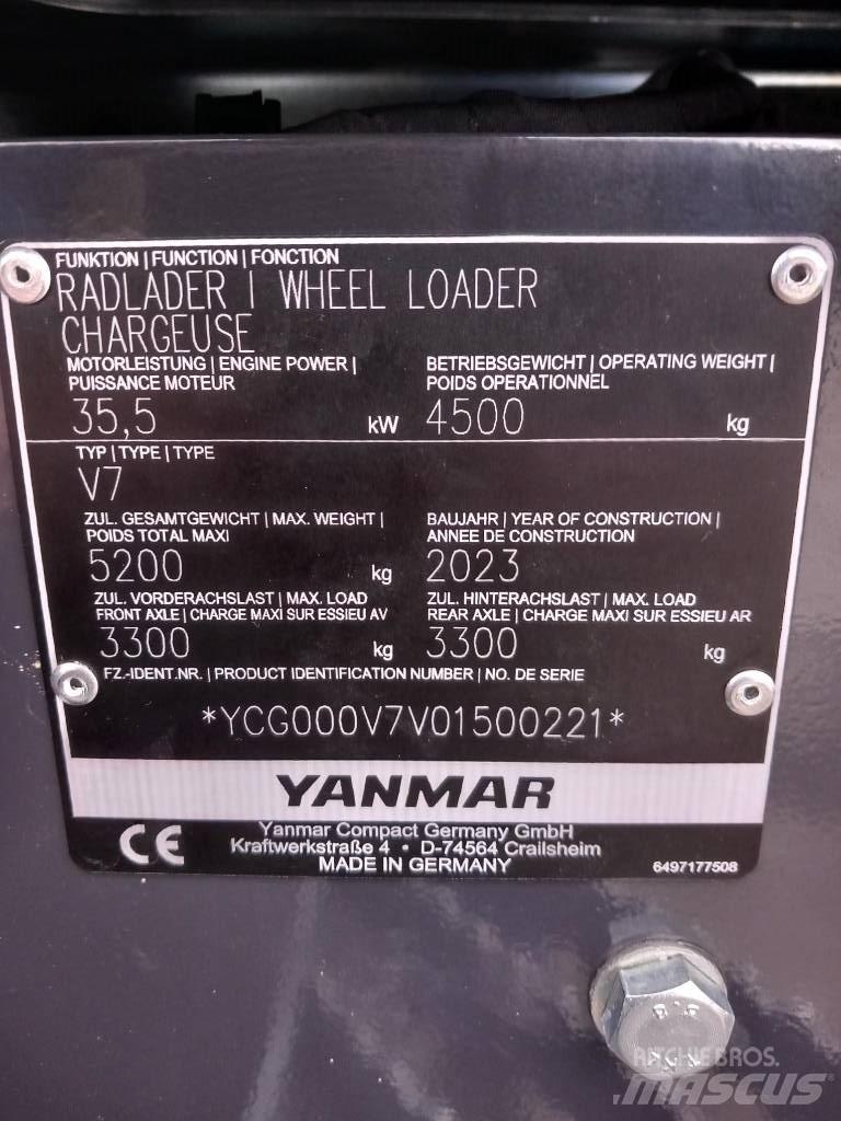 Yanmar V 7 Екскаватори-навантажувачі