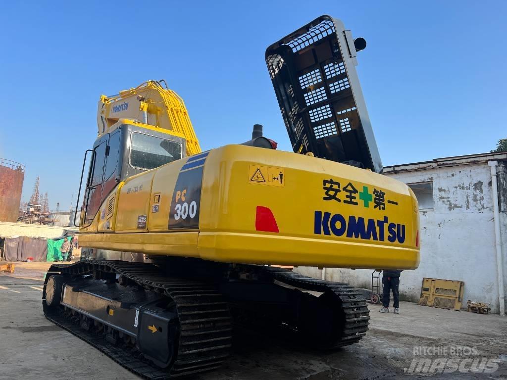 Komatsu PC300-7 Гусеничні екскаватори