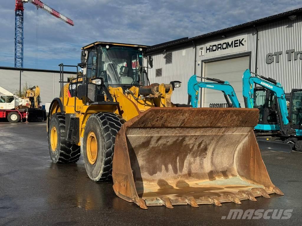 CAT 966M Фронтальні навантажувачі