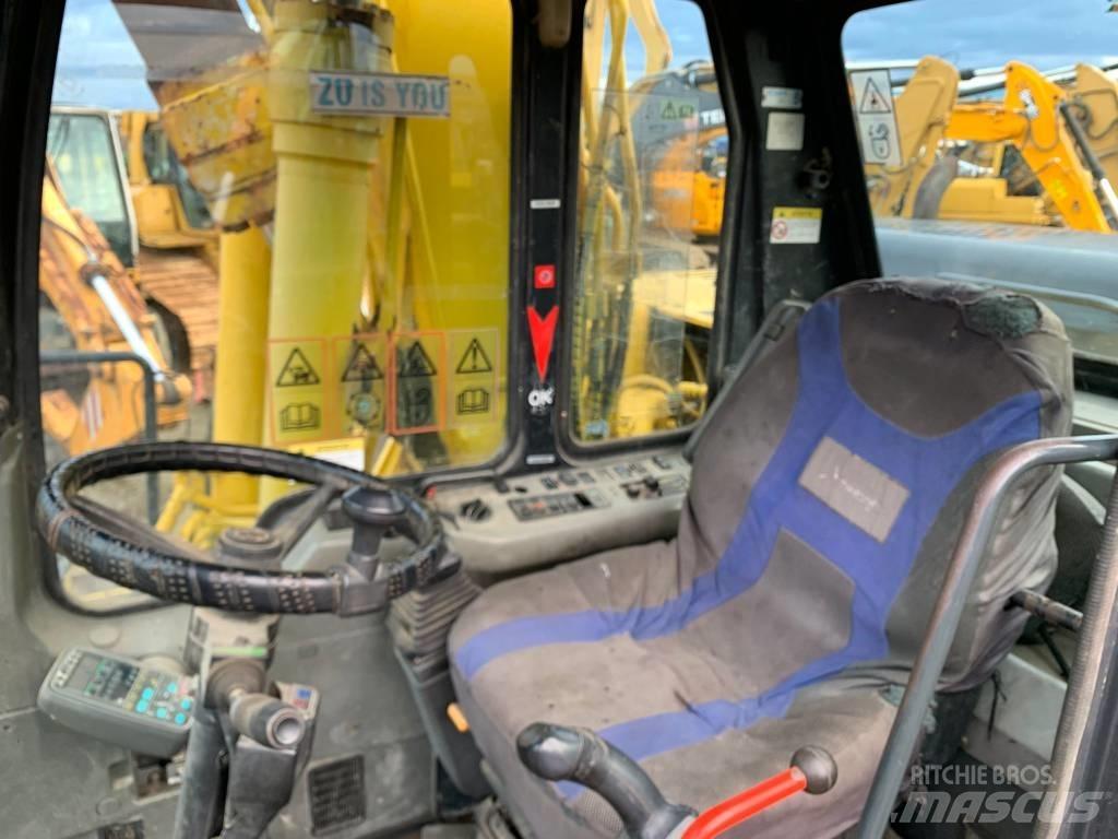 Komatsu PW 170 ES Колісні екскаватори