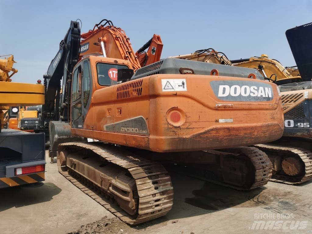 Doosan DX 300 LC Гусеничні екскаватори