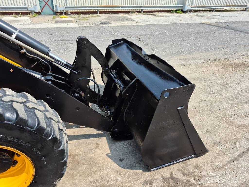 JCB 407 Фронтальні навантажувачі