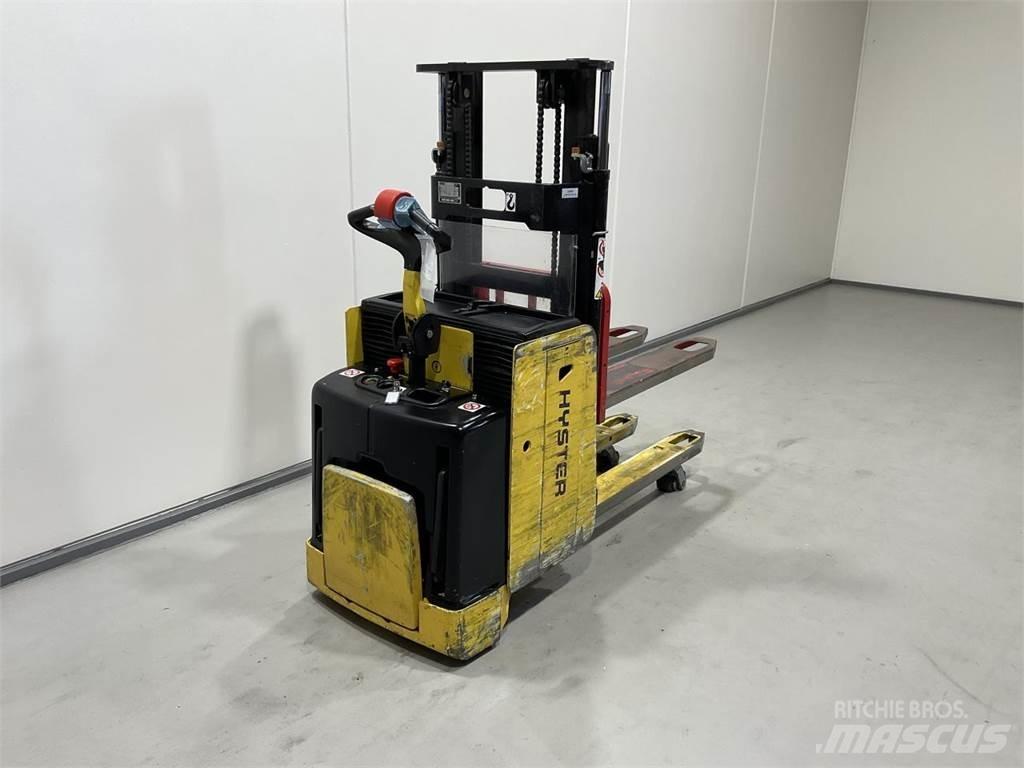 Hyster P2.0SD-17 Самохідні електроштабелери