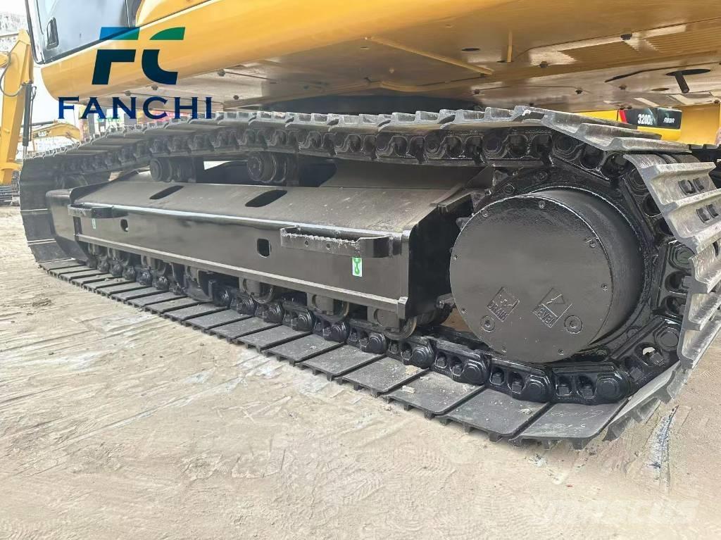 CAT 320GX Гусеничні екскаватори