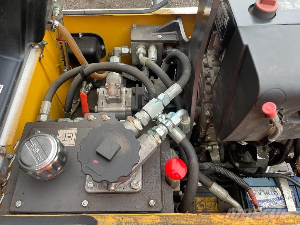 Mecalac MBR 71 Грунтові котки