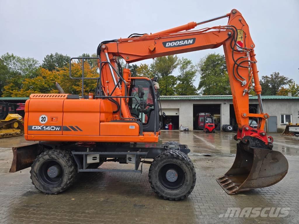 Doosan DX 140-W Колісні екскаватори