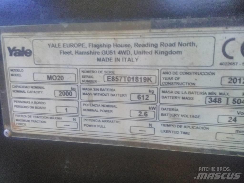 Yale MO20 Підбирачі замовлень з нижніх ярусів