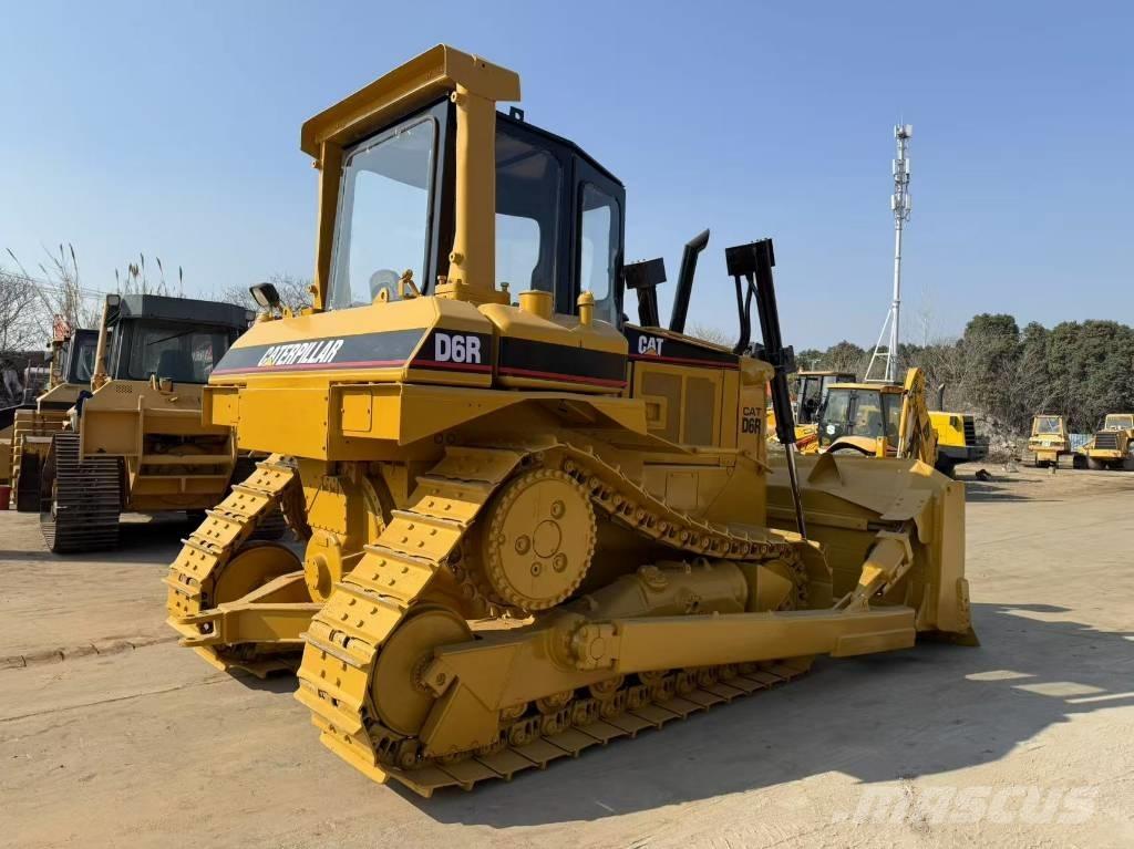 CAT D 6 R Гусеничні бульдозери