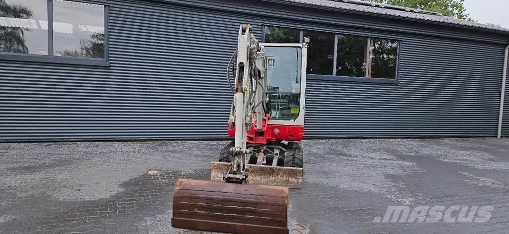 Takeuchi TB228 Міні-екскаватори < 7т