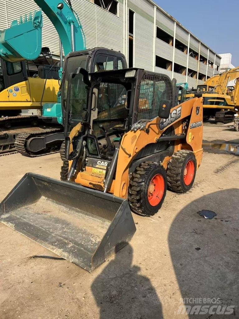 CASE SR 200 Міні-навантажувачі