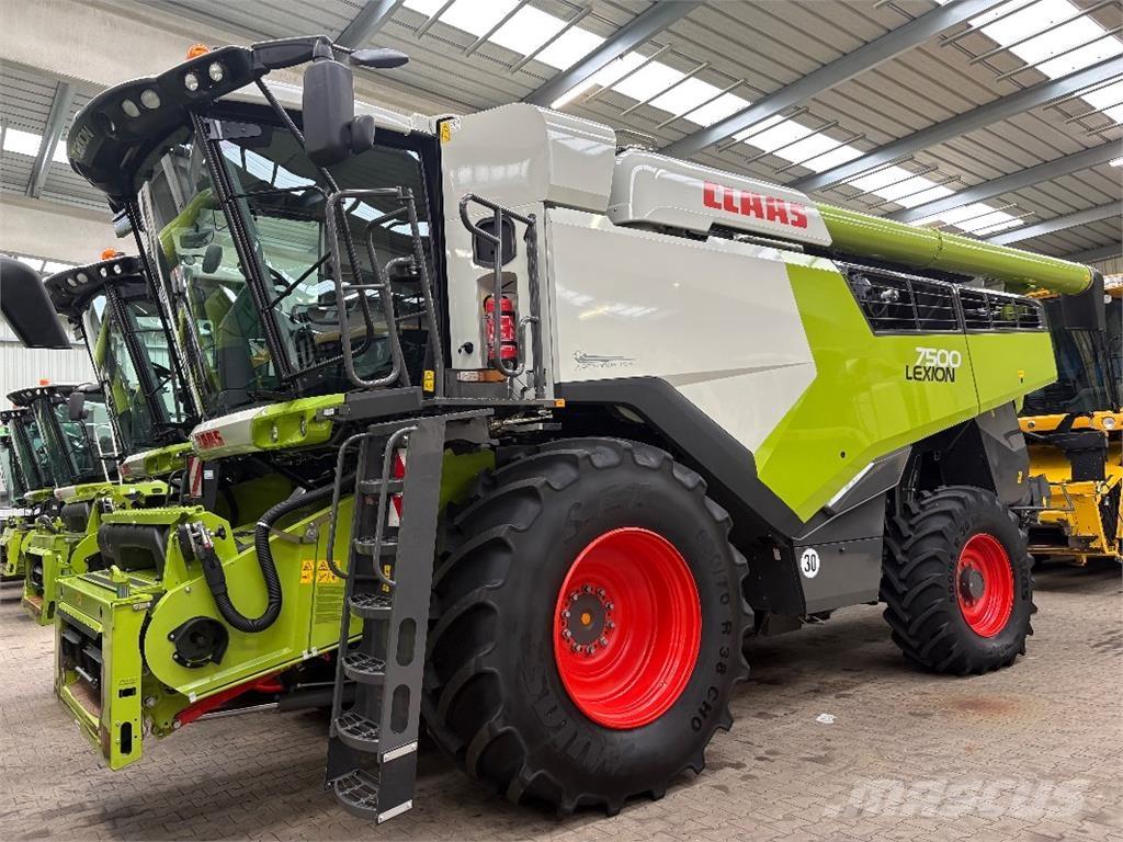 CLAAS LEXION 7500 Зернозбиральні комбайни