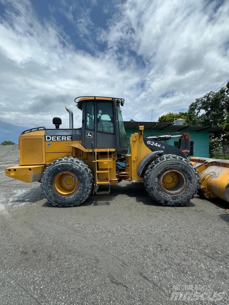 John Deere 624k-II Фронтальні навантажувачі
