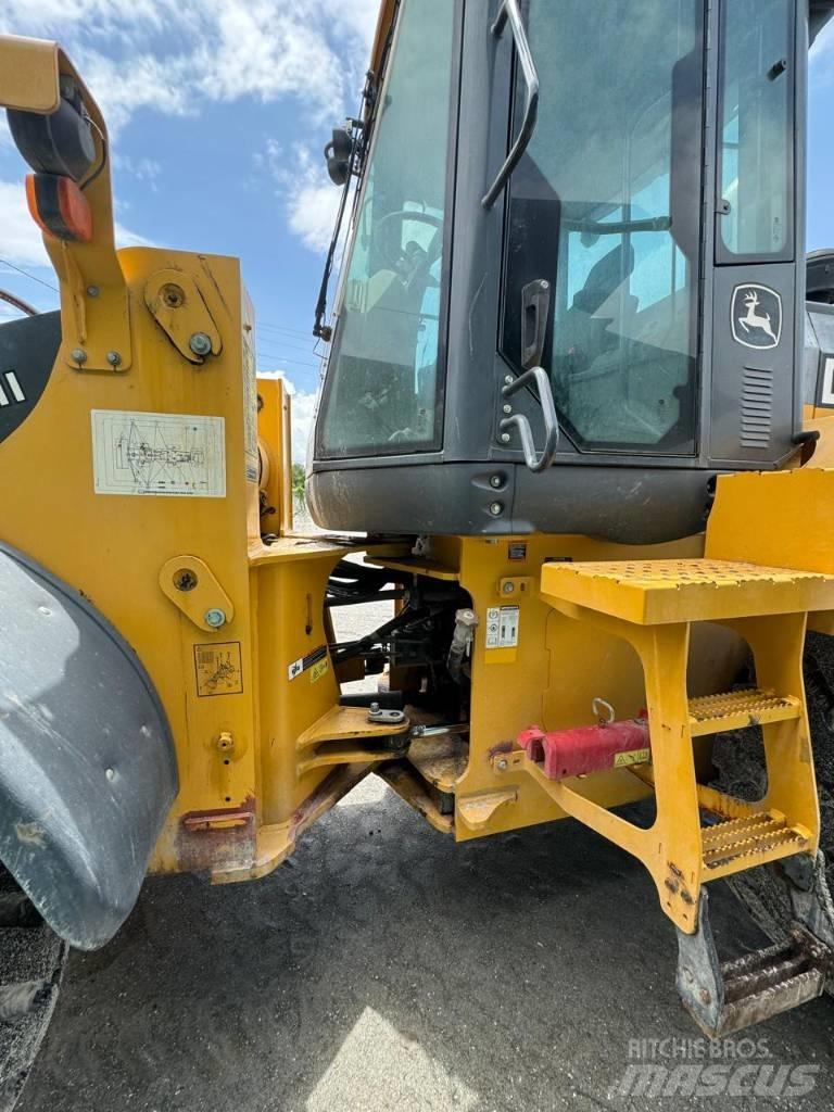 John Deere 624k-II Фронтальні навантажувачі