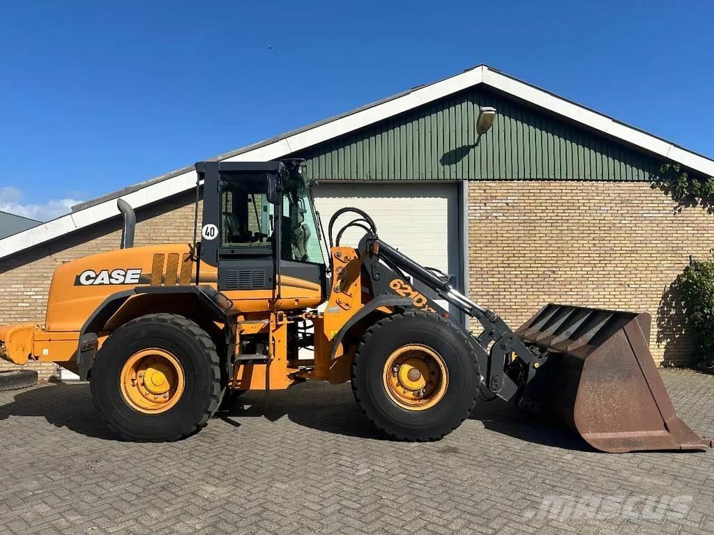 CASE 621D XT Фронтальні навантажувачі