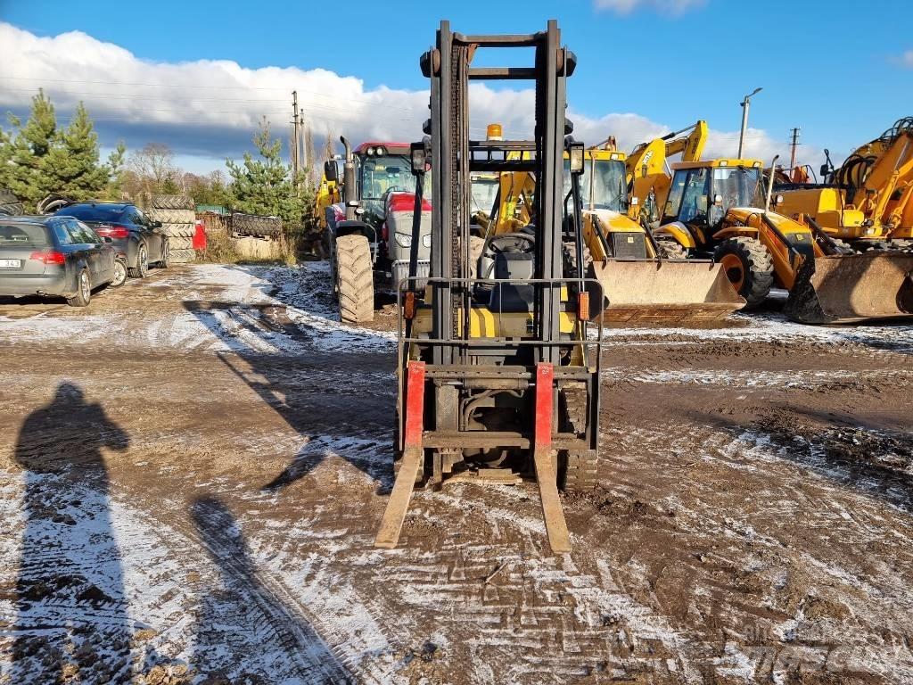 CAT DP 25 N Дизельні навантажувачі