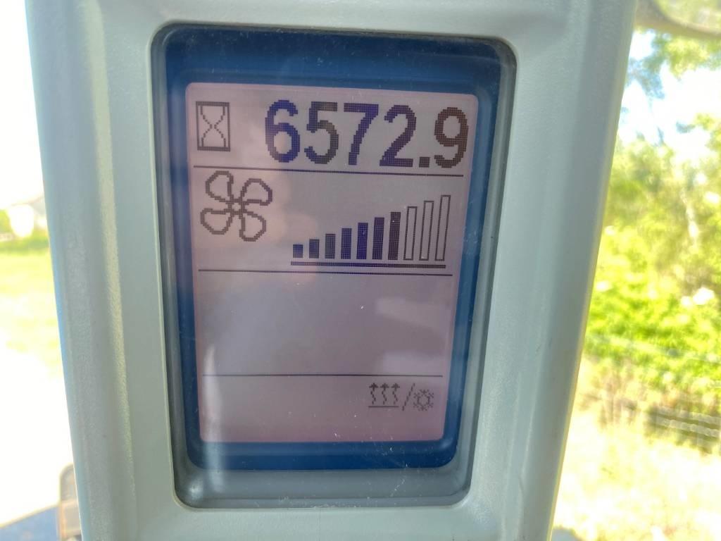 New Holland T 8.360 Трактори