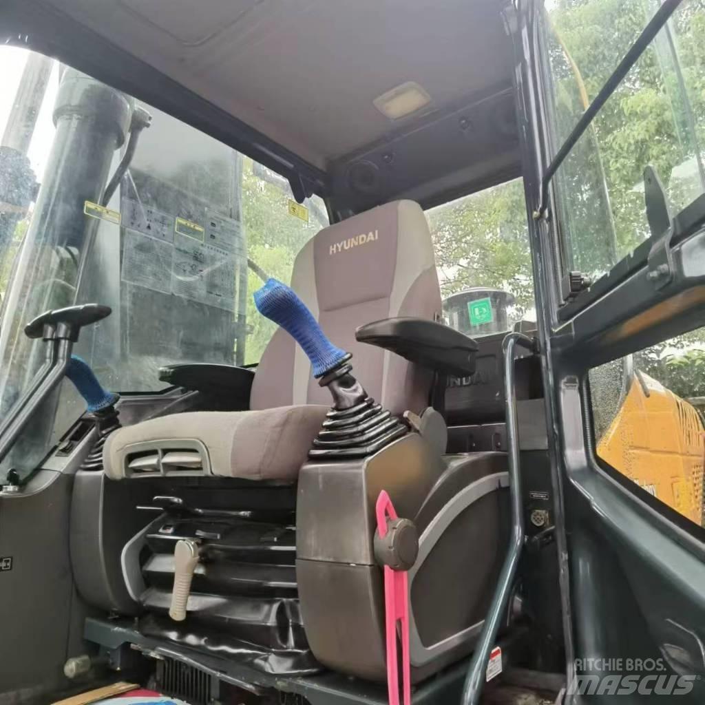 Hyundai R300LC-9S Середні екскаватори 7т. - 12т.