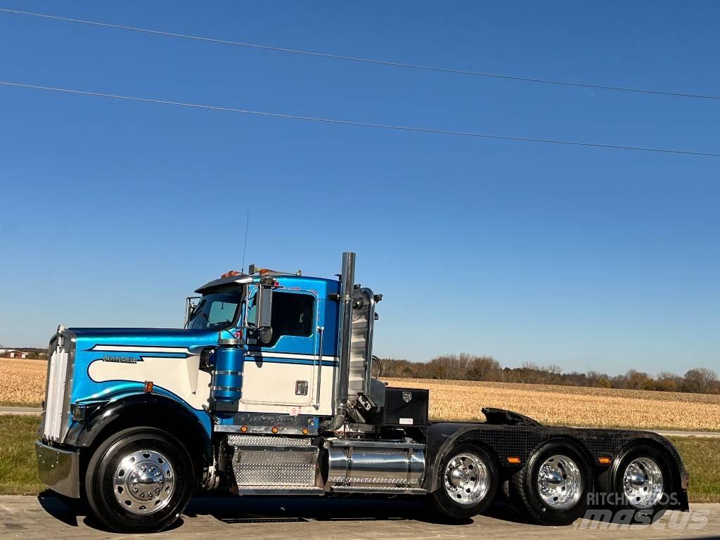 Kenworth W 900 Тягачі