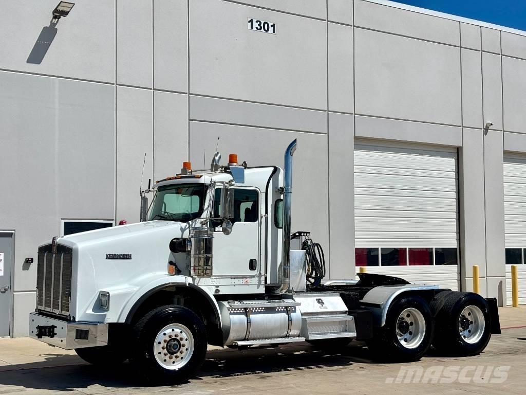Kenworth T 800 Тягачі