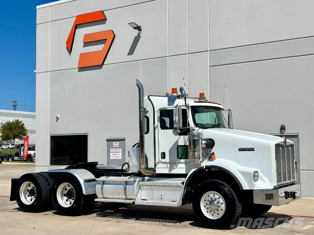 Kenworth T 800 Тягачі