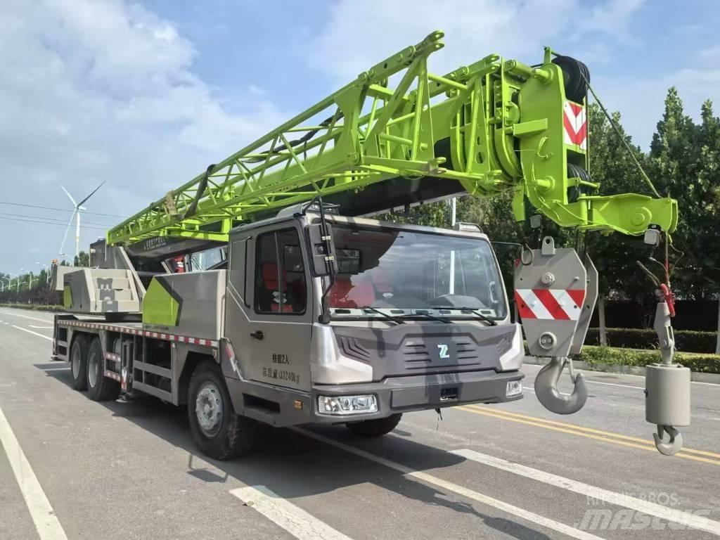 Zoomlion ZCT 251 V Підйомно-транспортне обладнання і вантажні ліфти