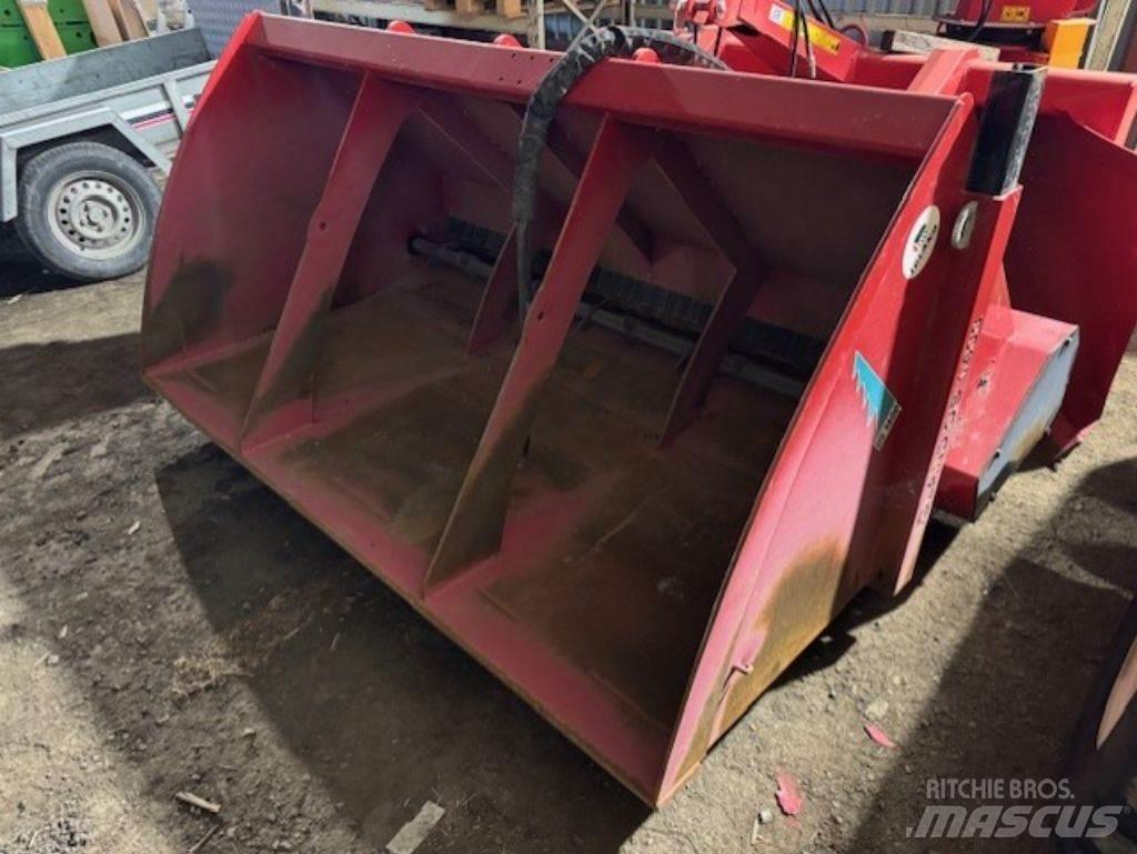 Igland DS 1400 Розсіювачі солі та піску