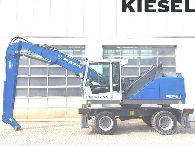 Fuchs MHL 320 F Перевантажувачі металобрухту/промислові навантажувачі