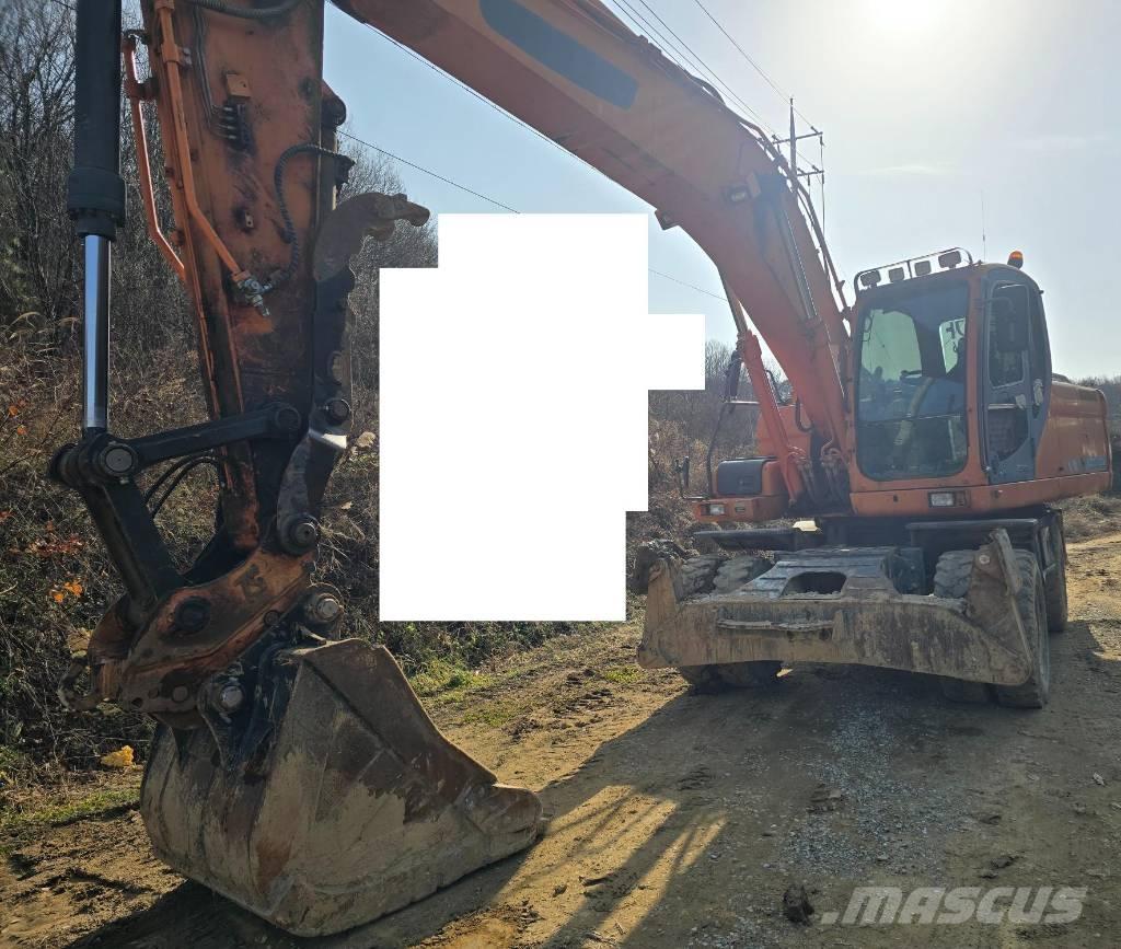 Doosan DX 210 W Колісні екскаватори