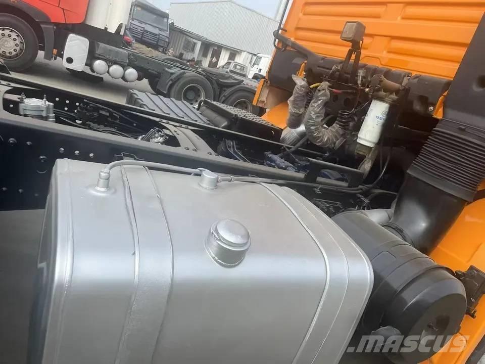 Shacman F3000 6x4 Тягачі