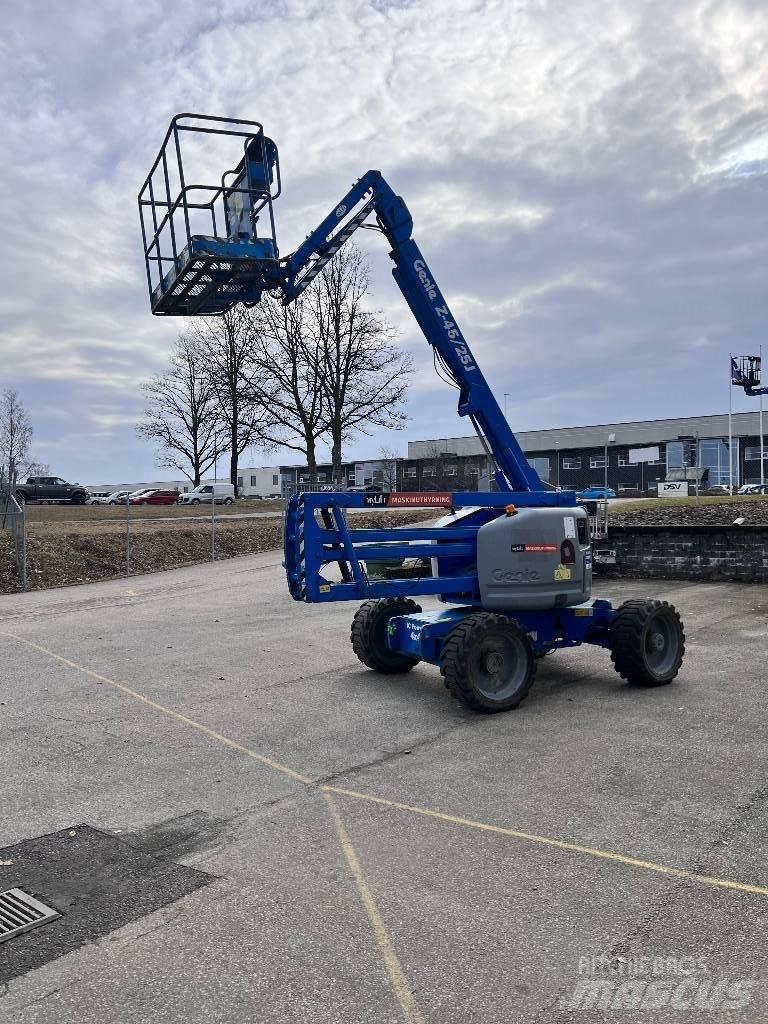 Genie Z 45/25 J RT Колінчаті підйомники