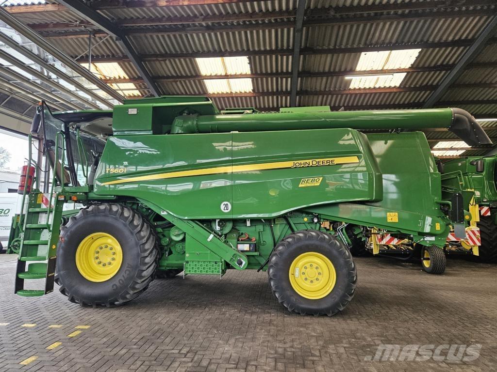 John Deere T560 i Зернозбиральні комбайни
