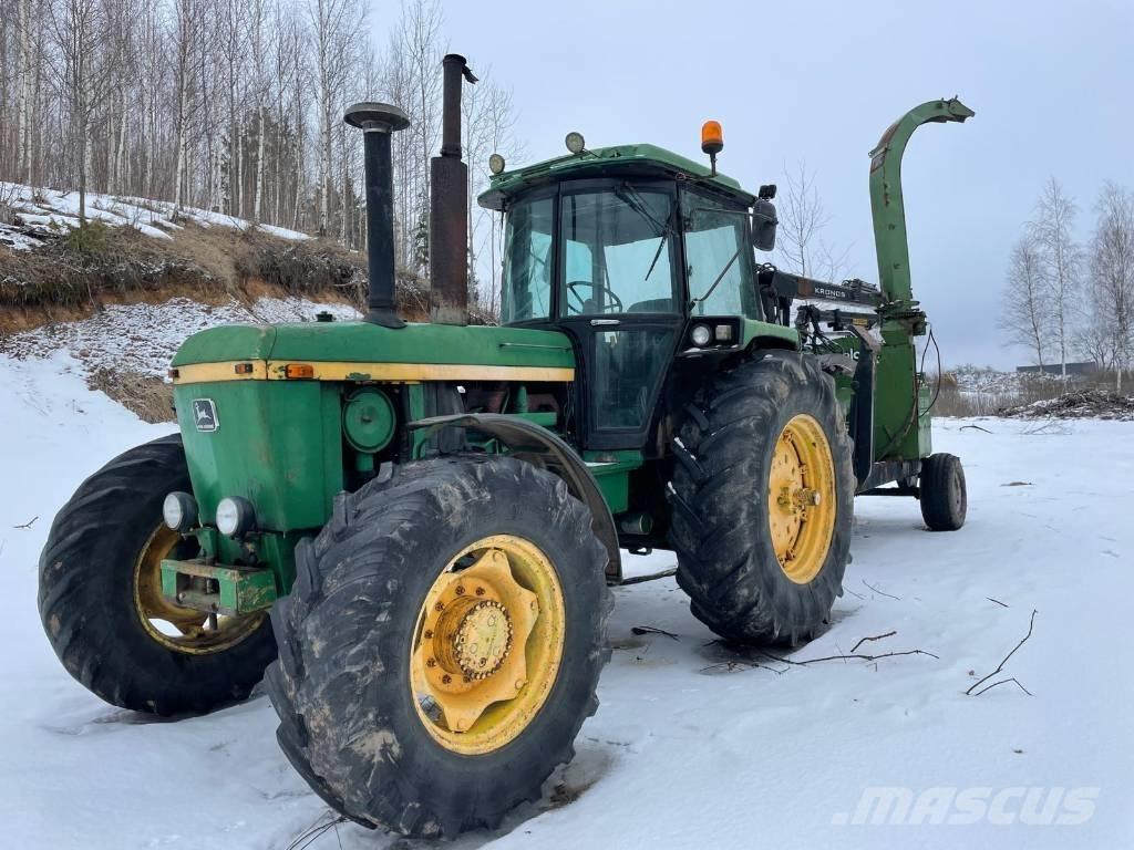 John Deere 4240 S Трактори