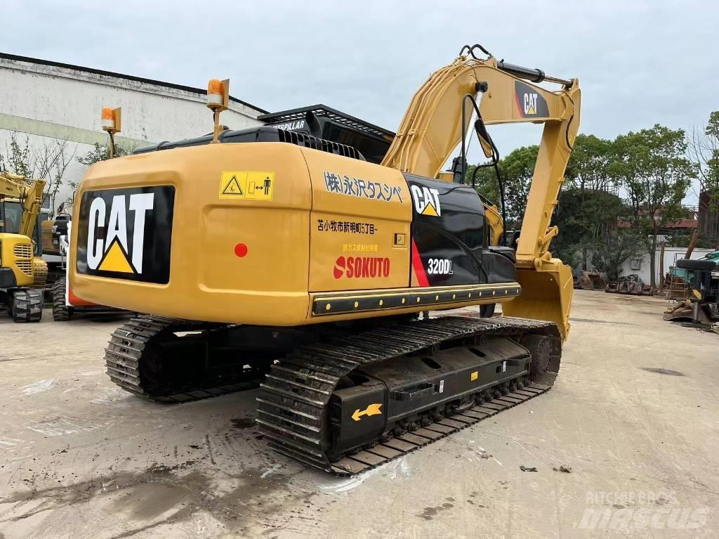 CAT 320 D Гусеничні екскаватори