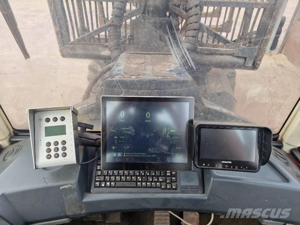 Komatsu 855 Форвардери