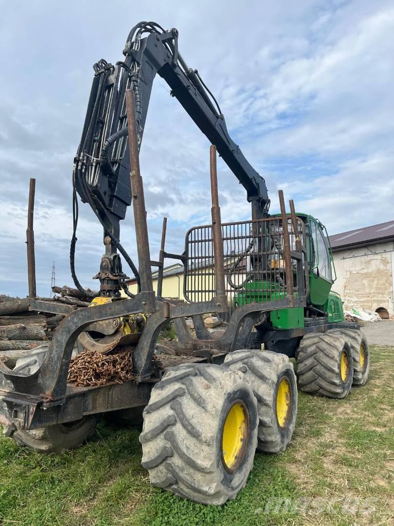 John Deere 810 E Форвардери