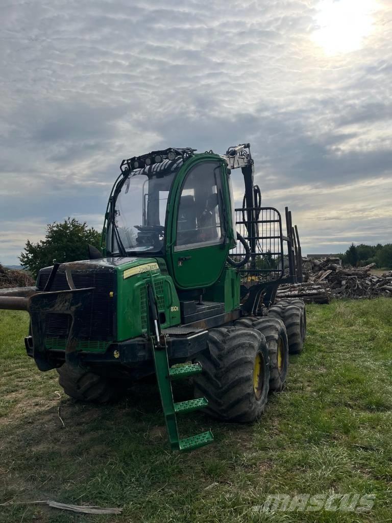 John Deere 810 E Форвардери