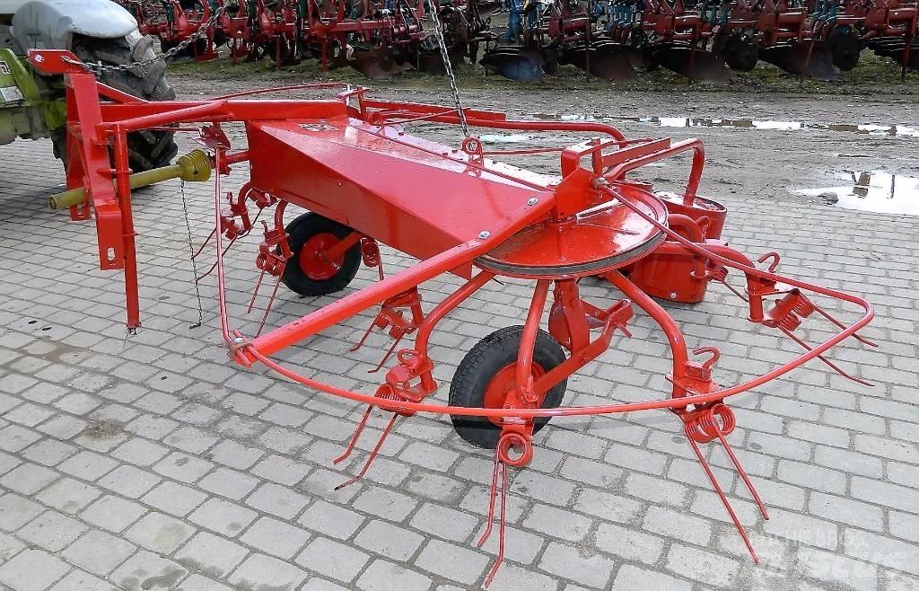 JF 320 Граблі і сінозворушувачі
