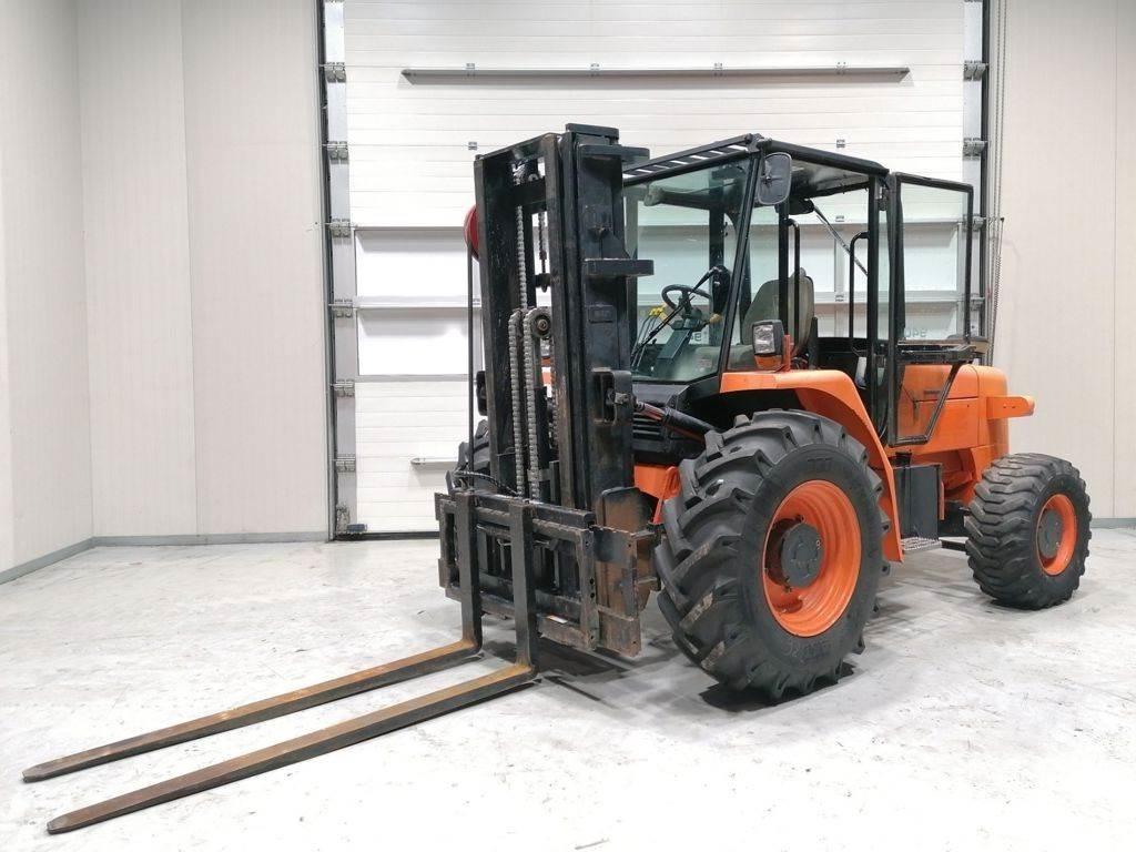 JCB 940 Навантажувачі підвищеної прохідності