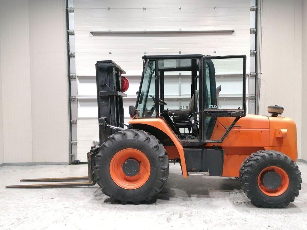 JCB 940 Навантажувачі підвищеної прохідності