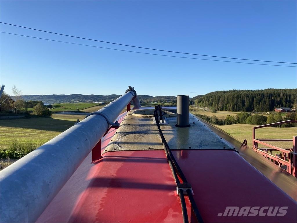 Moi GB 12 tankvogn Розсіювачі гною