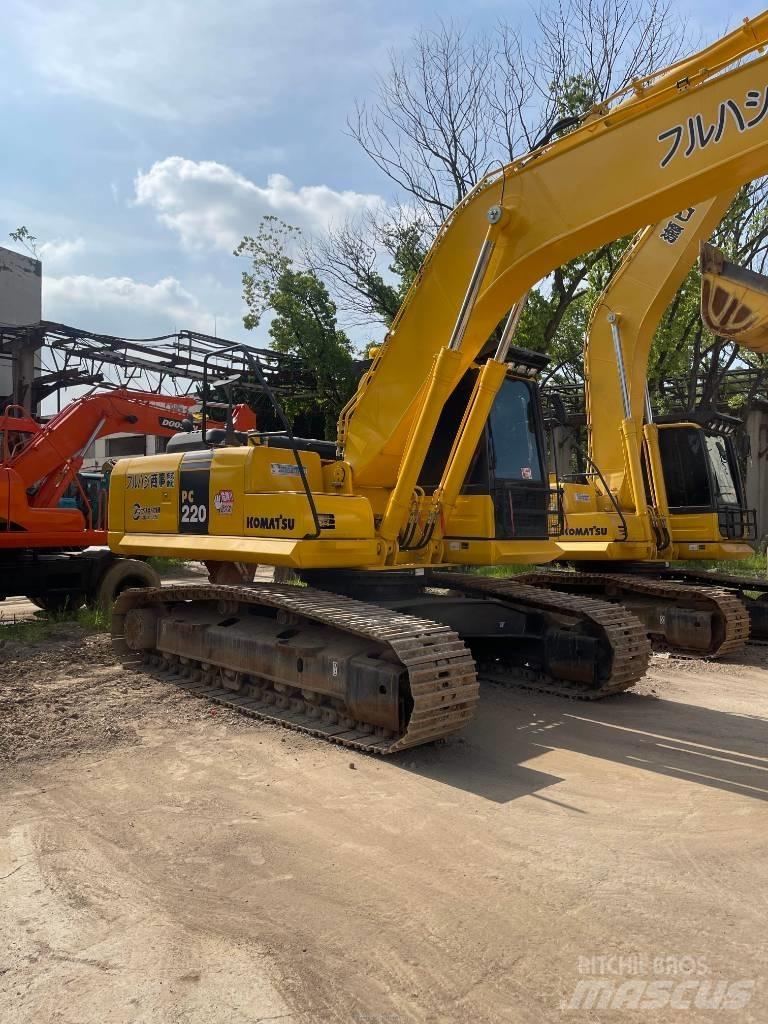 Komatsu PC 220-8 Гусеничні екскаватори