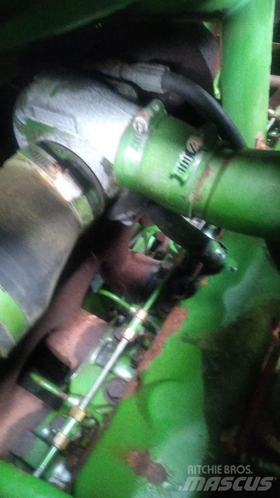 John Deere 1065 Зернозбиральні комбайни
