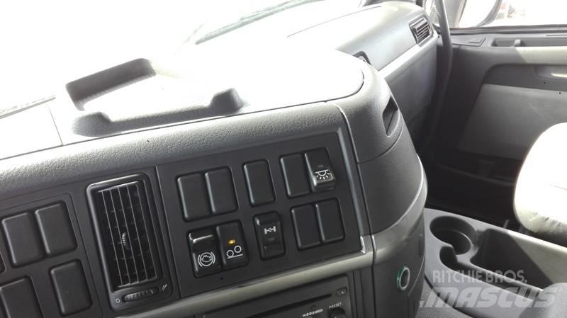 Volvo FM 12 340 8X2 Шасі з кабіною