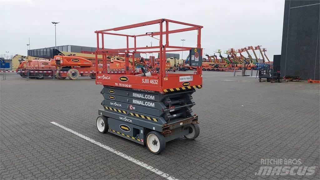 SkyJack SJIII4632 Підйомники-ножиці