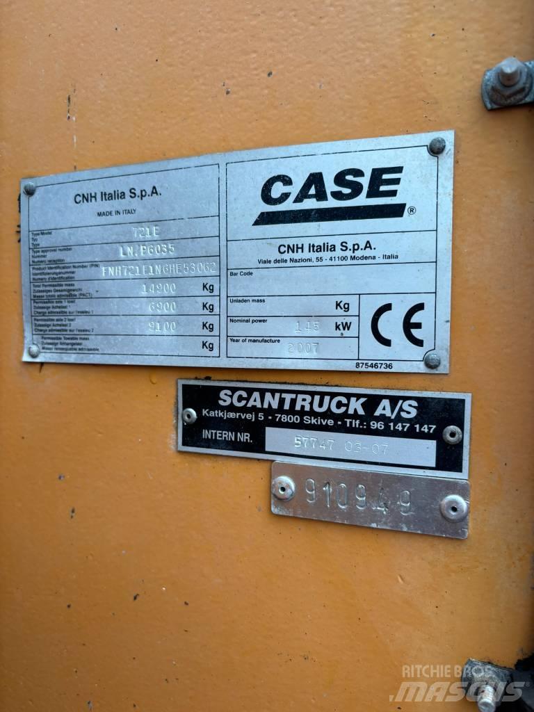 CASE 721 E Багатофункціональне обладнання для вантажних і землекопальних робіт