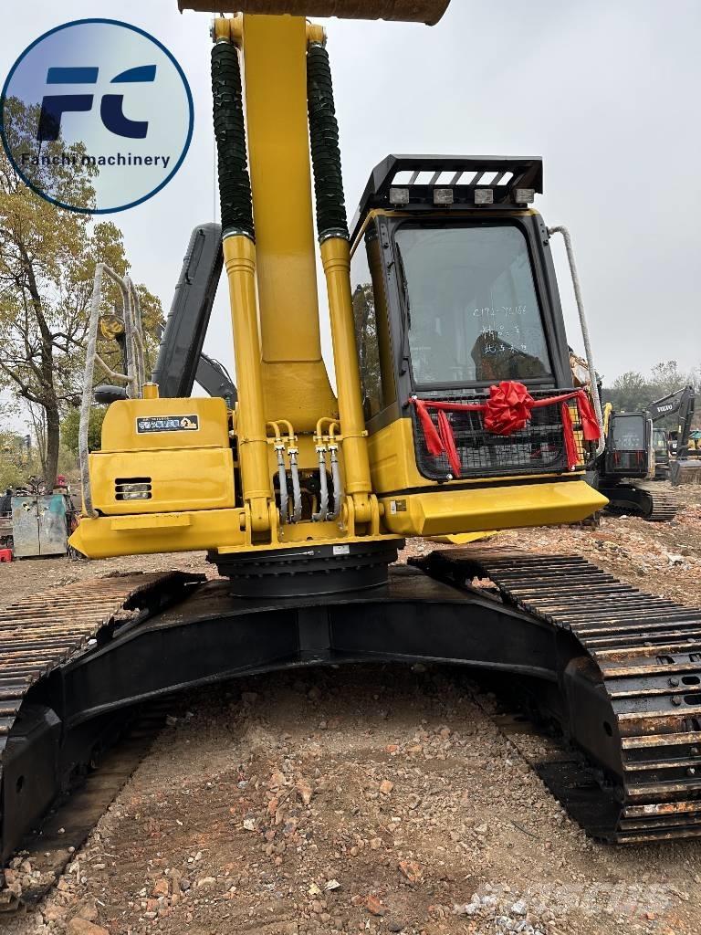 Komatsu 220 Гусеничні екскаватори