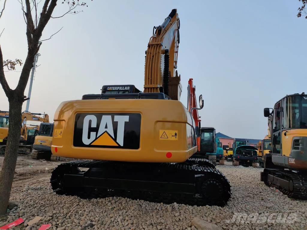 CAT 320 D Гусеничні екскаватори
