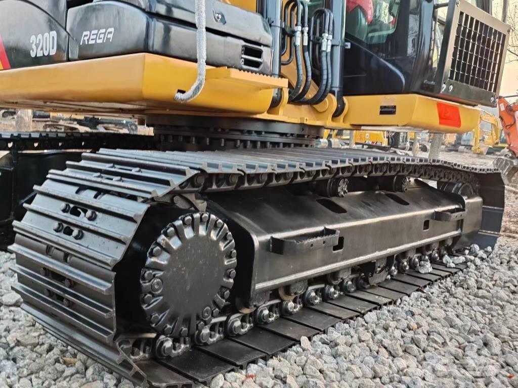 CAT 320 D Гусеничні екскаватори