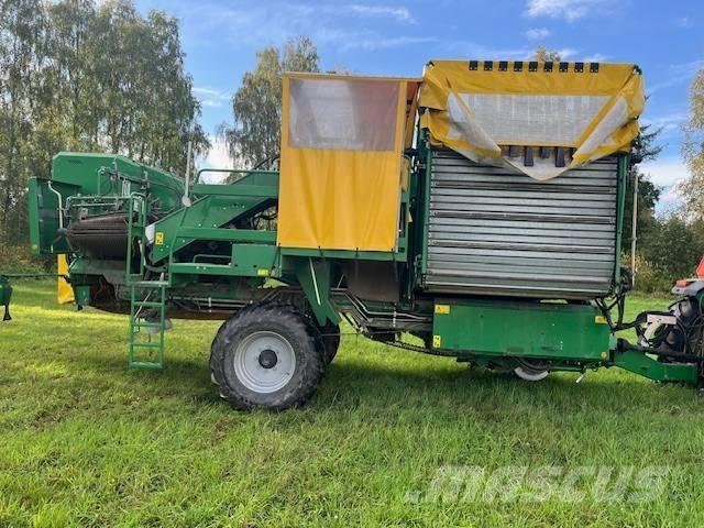 VM 6000 Картоплезбиральні комбайни