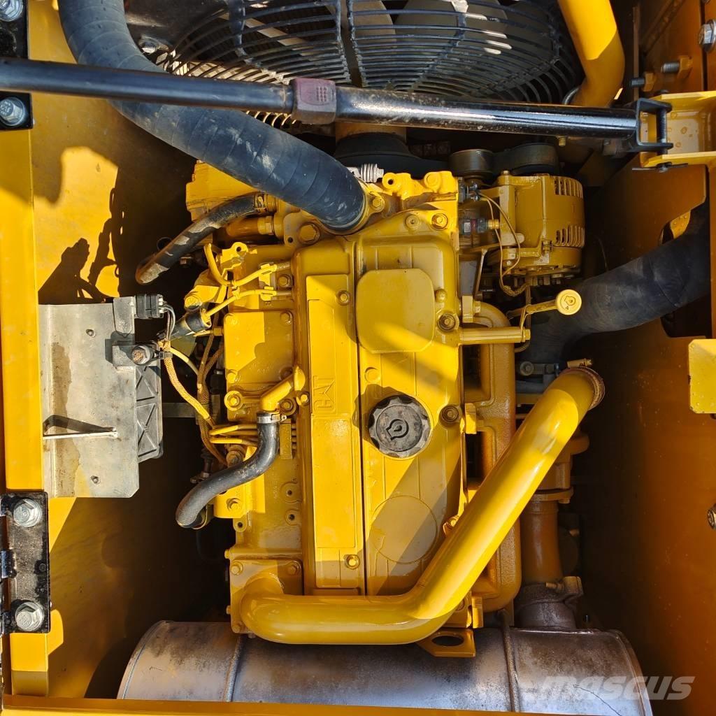 CAT 313 D Гусеничні екскаватори